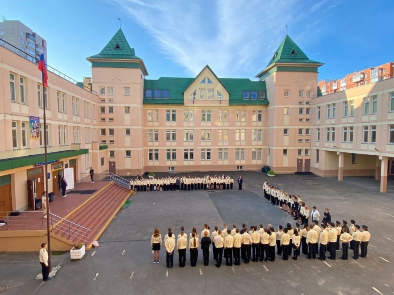 ГБОУ СОШ № 253 Приморского района Санкт-Петербурга им. капитана 1-го ранга П.И. Державина